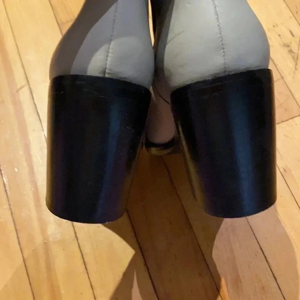 Shelly’s London booties - Picture 3 of 10